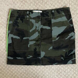 Nili Lotan Short Camouflage Print Skirt - Size 2